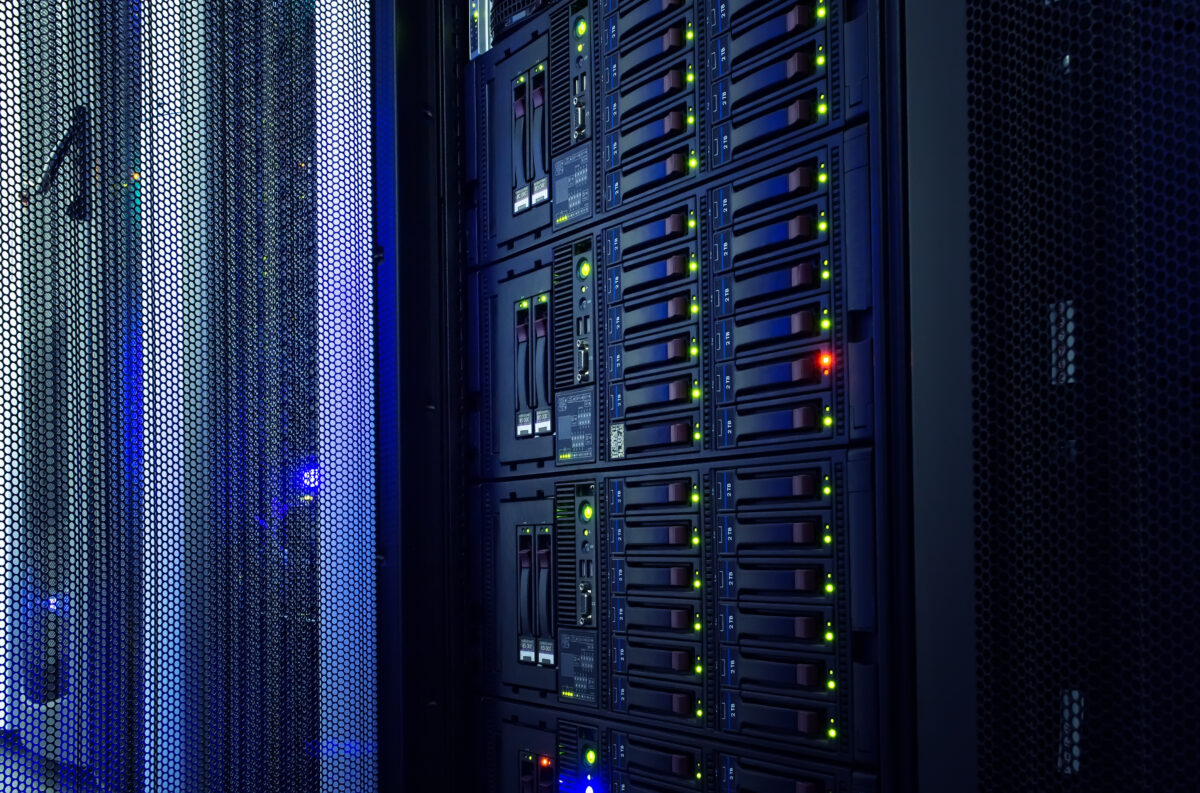 Modern,Mainframe,Disk,Storage,In,The,Data,Center